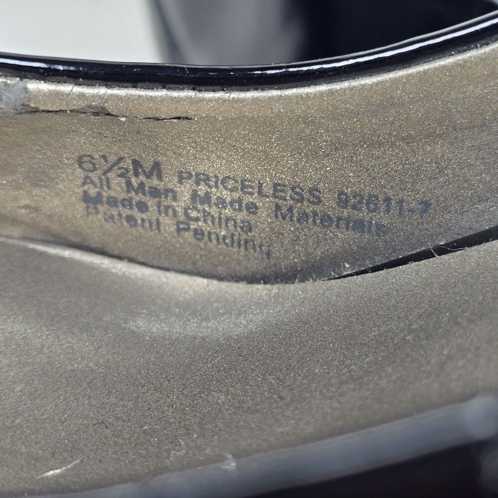 Carlos Santana Black Patent Leather Stiletto Heels Ruffle Classy 6.5 Priceless - Picture 7 of 8